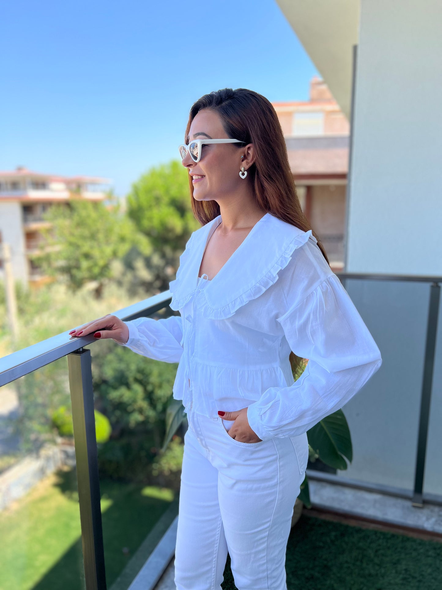 Bebe Yaka Beyaz Gömlek