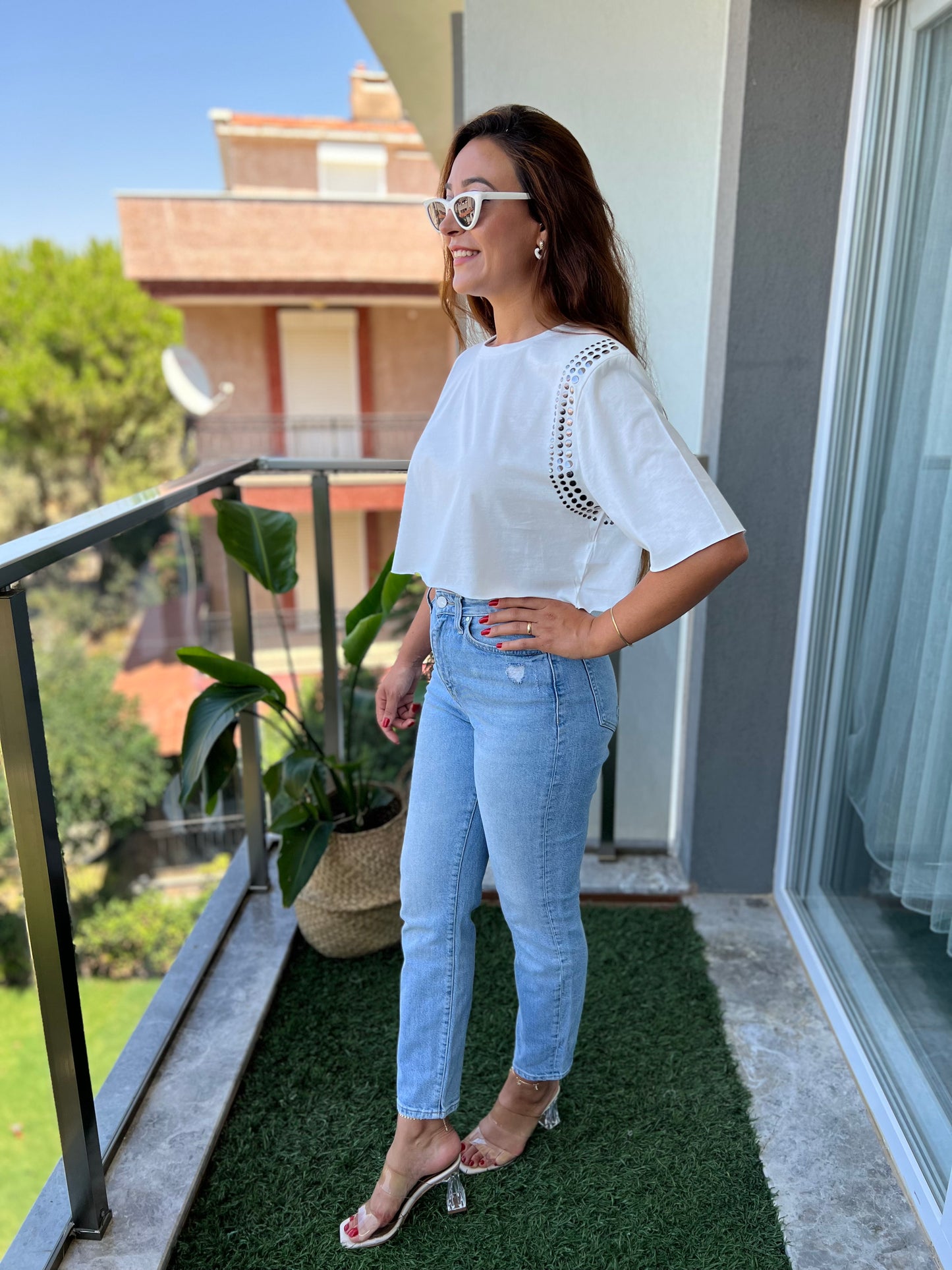 Dori Vatkalı Zımba Detay Crop Tişört