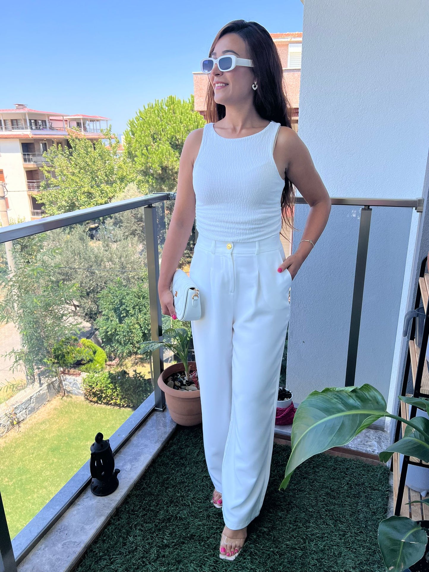 Beli Lastikli Gold Düğme Detaylı Pantolon