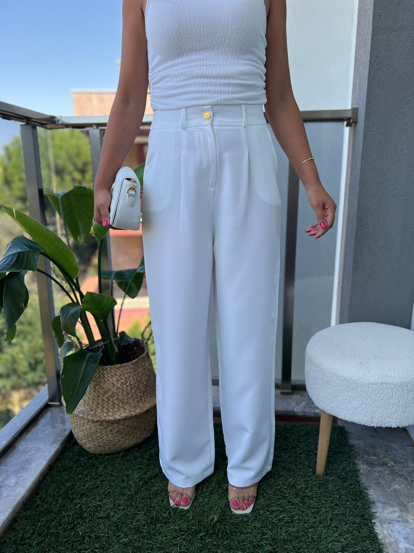 Beli Lastikli Gold Düğme Detaylı Pantolon