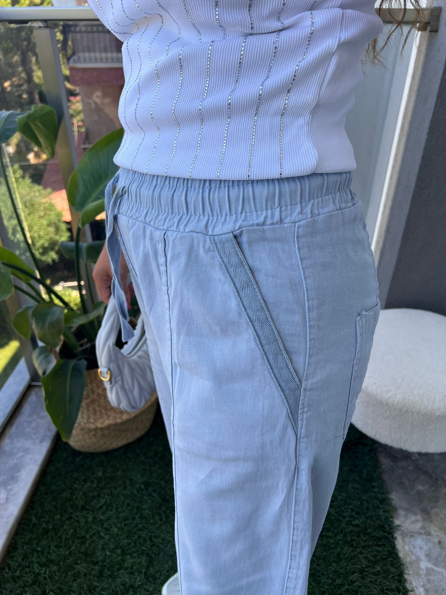 Bel Lastikli Paça Detaylı Gabardin Pantolon