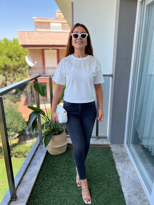 Gabi Taş Detaylı Beyaz Tişört