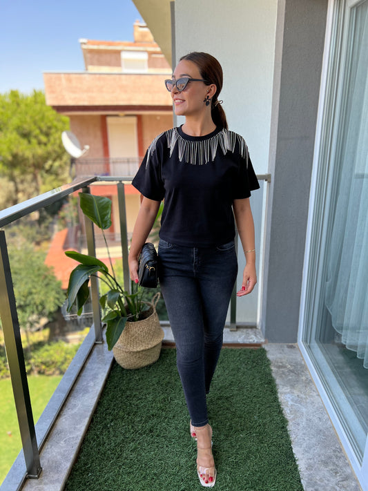 Gabi Taş Detaylı Siyah Tişört